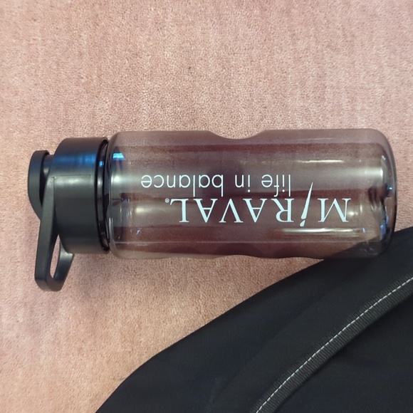 New Miraval Sling Bag and Water Bottle - Picture 4 of 10